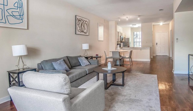 Landing | Amazing 2BD, Pool, Gym