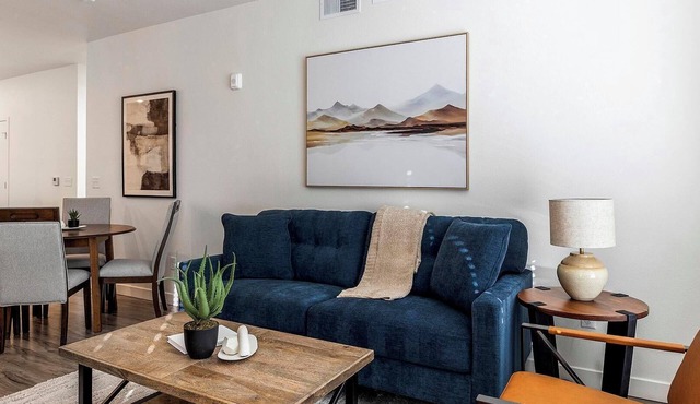 Landing | Amazing 2BD, Pool, Gym