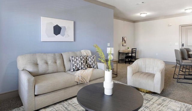 Landing | Amazing 2BD, Pool, Clubhouse