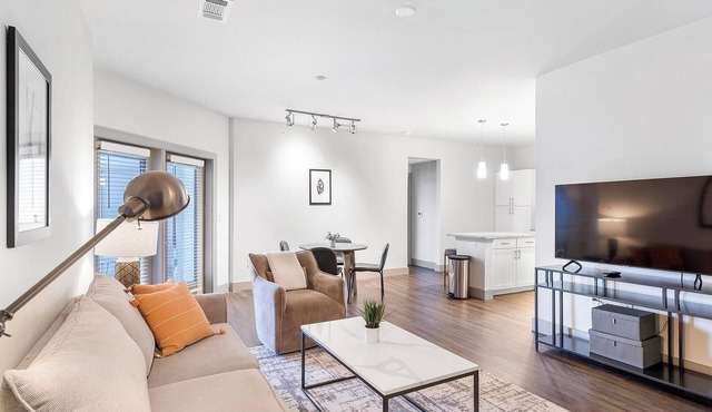 Landing | Amazing 2BD, Yoga Studio, Pool