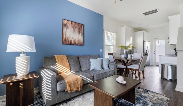 Landing | Amazing 3BD, Clubhouse, Pool
