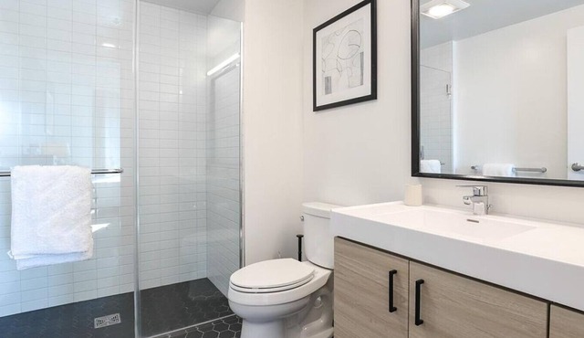 Landing at 50 Jones - 1 Bedroom in Tenderloin