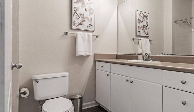 Landing at Alden Place at South Square - 2 Bedrooms in Downtown Durham