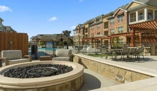 Landing at Auberge of Burleson - 1 Bedroom in Downtown Burleson