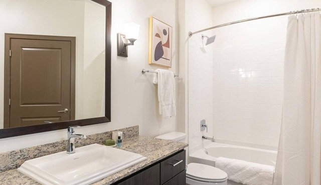 Landing at Century Belmont Station - 1 Bedroom in Middletown