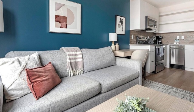 Landing at Copper Flats - 1 Bedroom in North Ph.