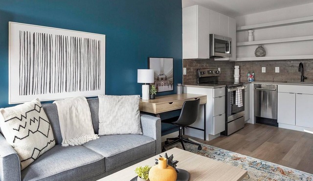 Landing at Copper Flats - 1 Bedroom in North Ph.