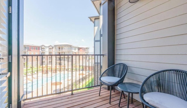 Landing at Crowne at Briargate - 1 Bedroom in Briargate