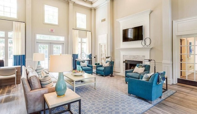 Landing at Crowne at James Landing Apartments - 1 Bedroom in Downtown High Point