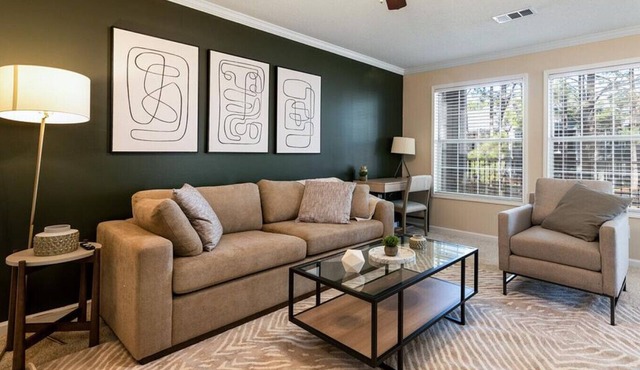 Landing at Crowne at James Landing Apartments - 2 Bedrooms in Downtown High Point