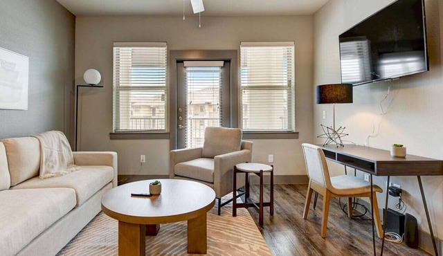 Landing at Discovery Park - 1 Bedroom in Downtown Denton