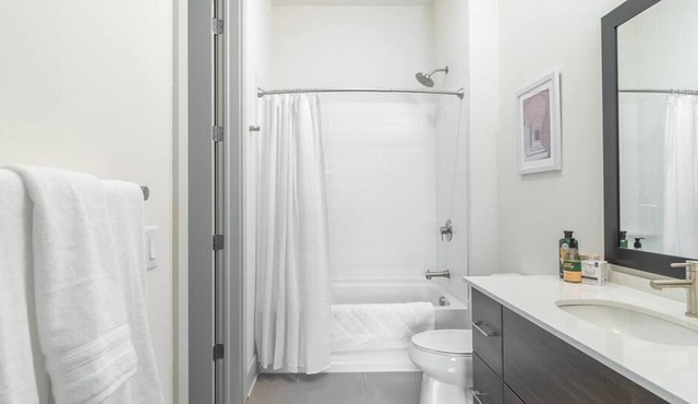 Landing at Edge 1909 - 1 Bedroom in Strip District