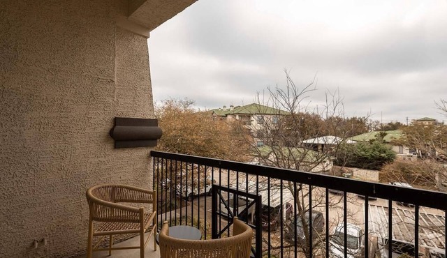Landing at Falconhead - 1 Bedroom in Falconhead