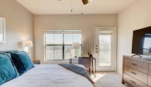 Landing at Franciscan At Bear Creek - 1 Bedroom in Downtown Euless