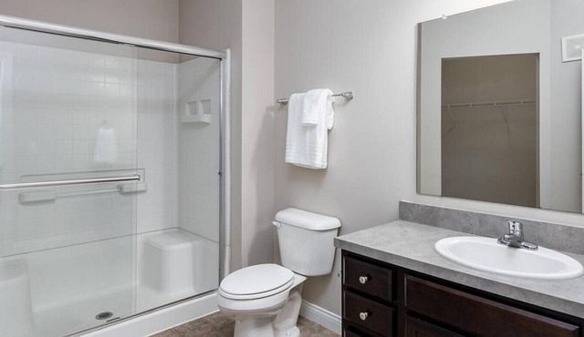 Landing at Grand at Polaris - 2 Bedrooms in Downtown Columbus