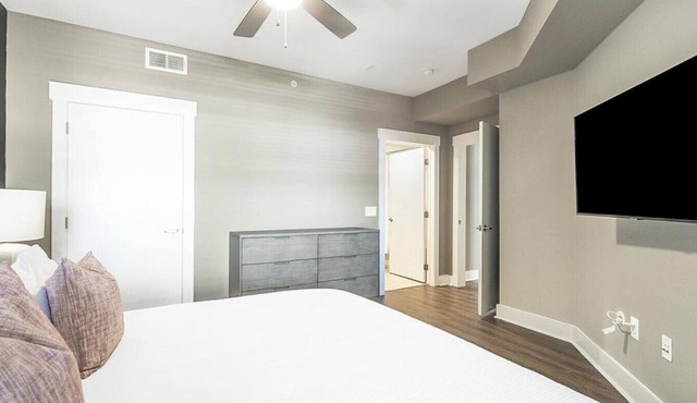 Landing at Haus 5350 - 2 Bedrooms in Allandale