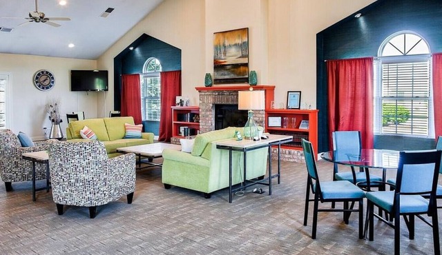 Landing at Island Club - 1 Bedroom in Downtown Fort Wayne
