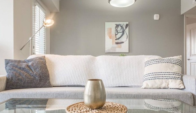 Landing at Ivy Park Apartments - 2 Bedrooms in Downtown Baton Rouge