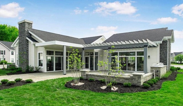 Landing at Lake Club at Polaris - 2 Bedrooms in Downtown Columbus