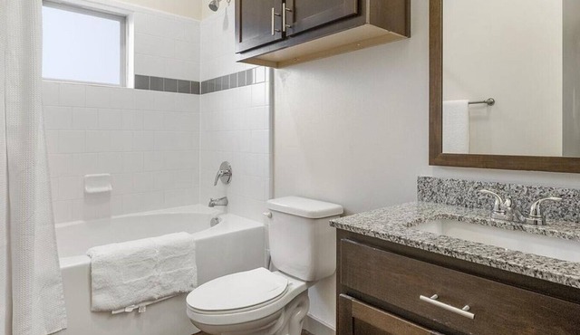 Landing at Madison at Westinghouse - 2 Bedrooms in Downtown Georgetown