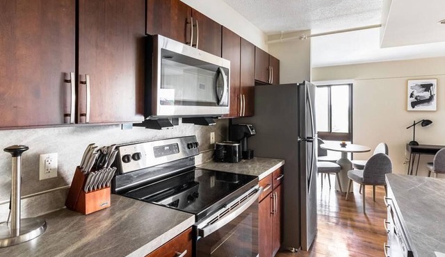 Landing at Mystic Place - 2 Bedrooms in Downtown Medford