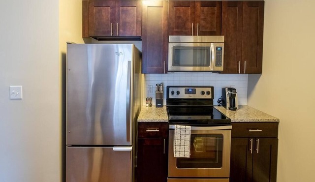 Landing at Parc at Plymouth Meeting - 1 Bedroom in Downtown Plymouth Meeting