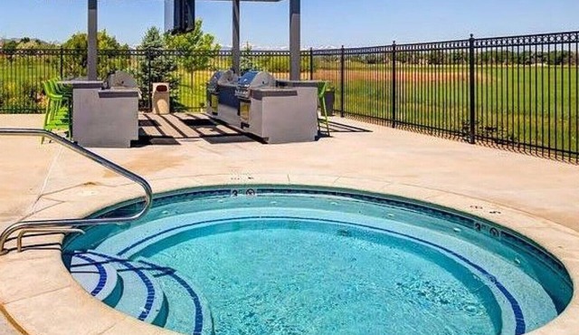 Landing at Prana Apartments - 1 Bedroom in Downtown Lafayette