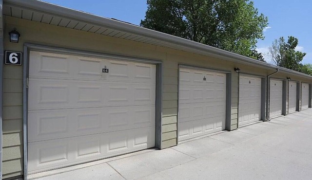 Landing at Settlers Creek - 2 Bedrooms in Downtown Fort Collins