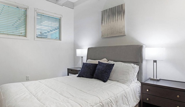 Landing at Star Lofts - 1 Bedroom in Petersburg