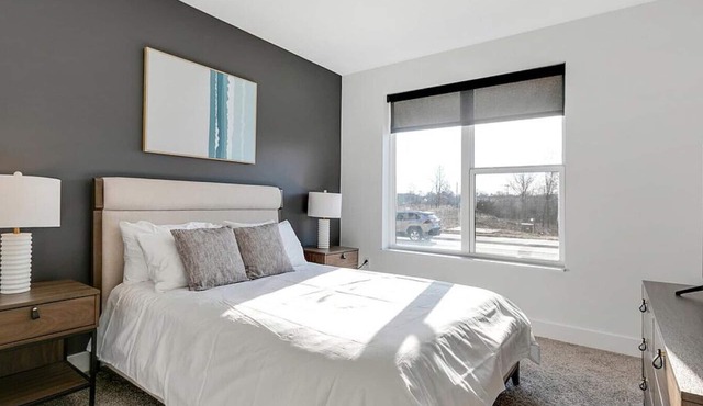 Landing at The Approach at Summit Park - 3 Bedrooms in Downtown Blue Ash
