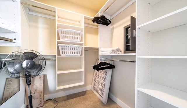 Landing at The Aster - 2 Bedrooms in Downtown Beachwood