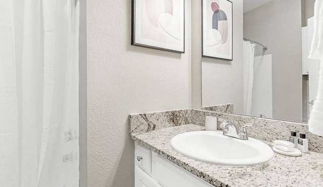 Landing at The Bridges At Germantown - 2 Bedrooms in Downtown Germantown