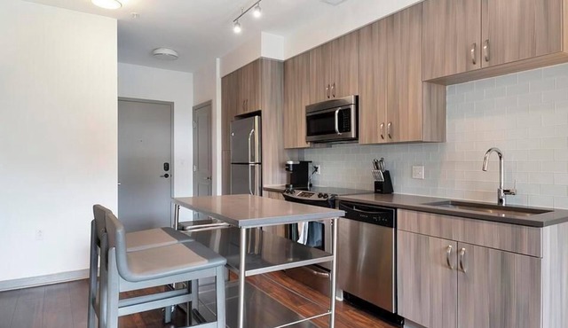 Landing at The Frasier - 1 Bedroom in Potomac Yard