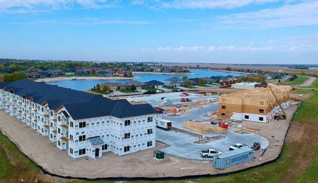 Landing at The Harbor at Valley Shores - 2 Bedrooms in Downtown Valley