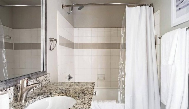 Landing at The Heights of Cityview - 1 Bedroom in Downtown Fort Worth