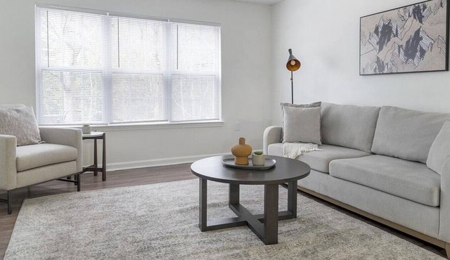 Landing at Trellis Pointe - 2 Bedrooms in Downtown Holly Springs