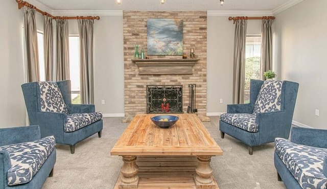 Landing at Waterford Manors - 2 Bedrooms in Valley Park