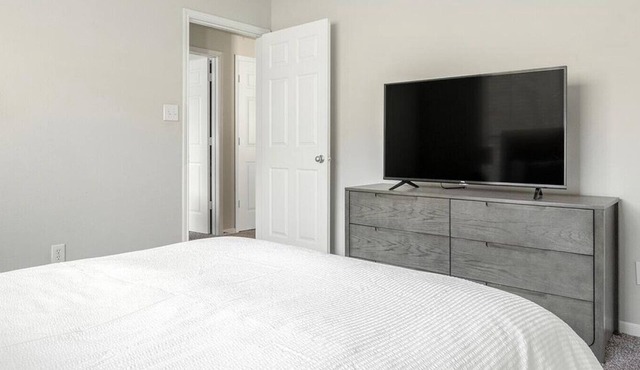 Landing at Whispering Pines Ranch - 3 Bedrooms in Alden Bridge