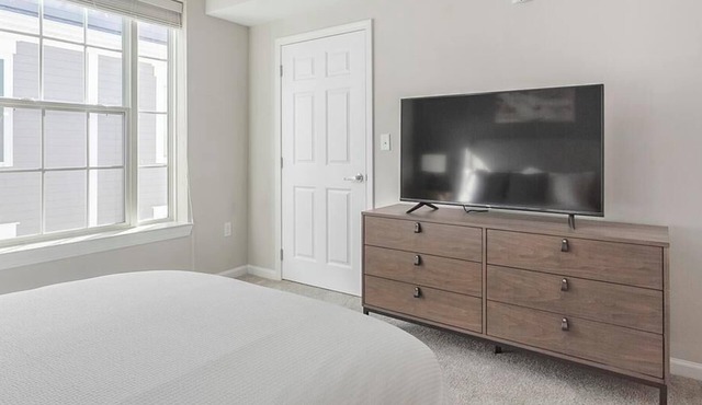 Landing at Winterfield at Midlothian Apartments - 2 Bedrooms in Downtown Midlothian
