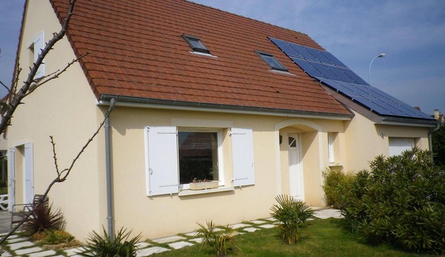 Landing beach: house with a quiet and pleasant garden