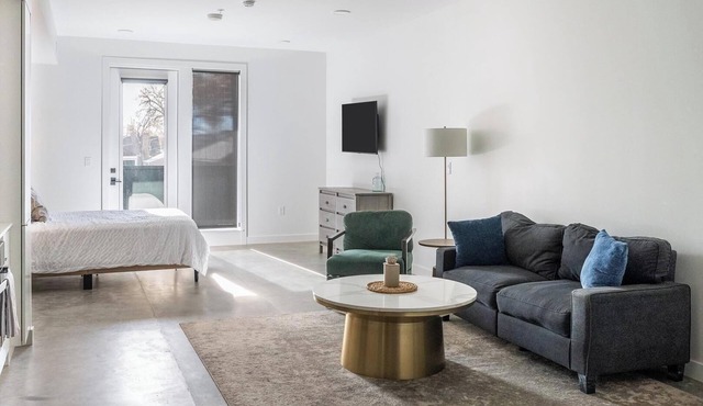 Landing | Beautiful Studio, Game Room