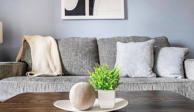 Landing | Beautiful 1BD, Clubhouse