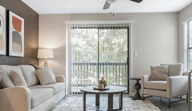 Landing | Beautiful 3BD, Pool, Clubhouse