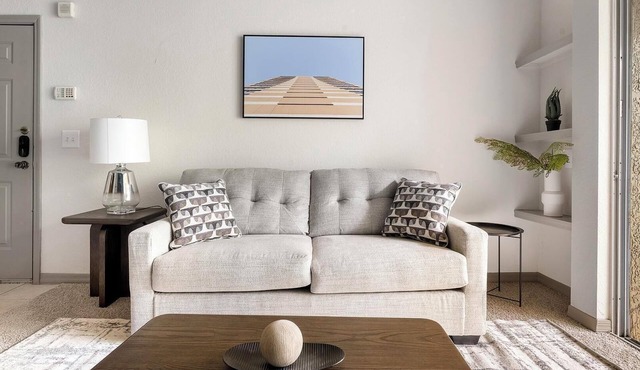 Landing | Beautiful 1BD, Gym, Tennis Court