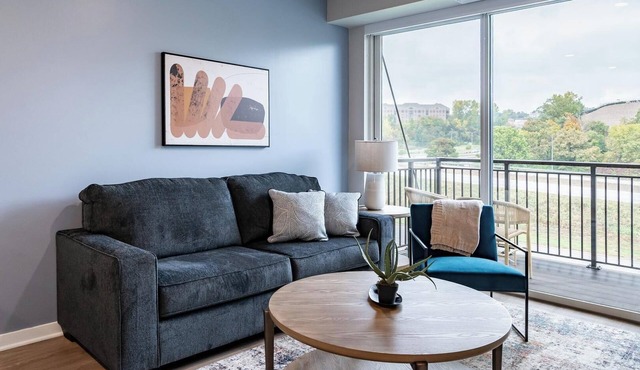 Landing | Beautiful 1BD, Courtyard, Pool