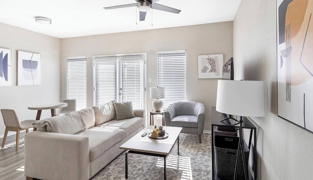 Landing | Beautiful 1BD, Courtyard, Pool