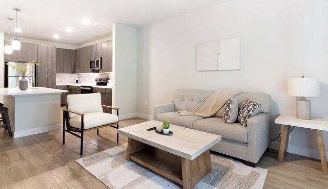 Landing | Beautiful 1BD, Gym, Game Room