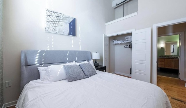 Landing | Beautiful 1BD, Pool, Gym