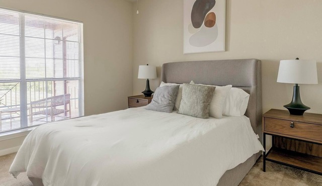 Landing | Beautiful 1BD, Clubhouse, Gym