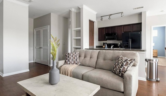 Landing | Beautiful 1BD, Clubhouse, Gym